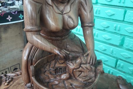 A wash woman sculpture