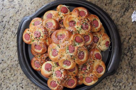 Baked Hot Dog Flower Buns (Photo by Cynthia Nelson)
