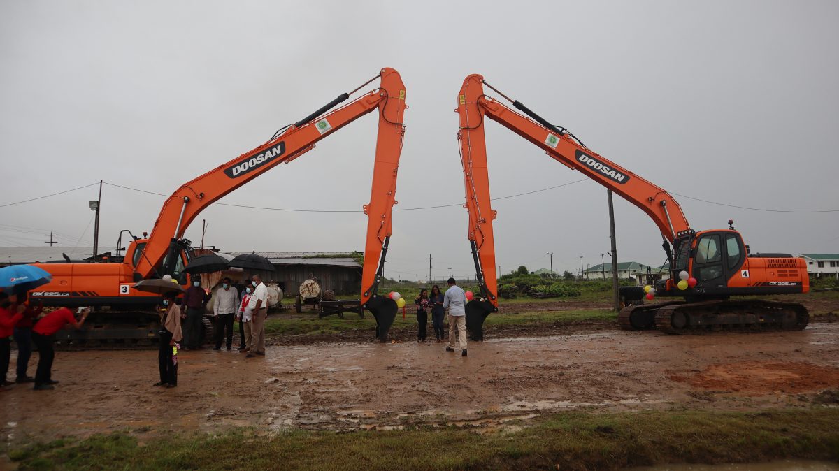 The two excavators (Ministry of Agriculture photo)