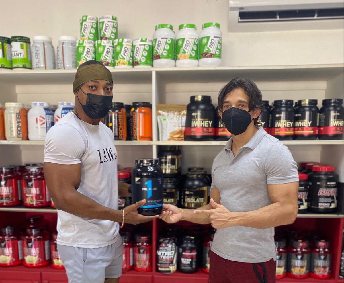 Recently, Fitness Express’ CEO, Jamie McDonald made presentations of
supplements and cash tokens to members of the CAC bodybuilding team scheduled to represent the nation at the event in El Salvador next weekend.
