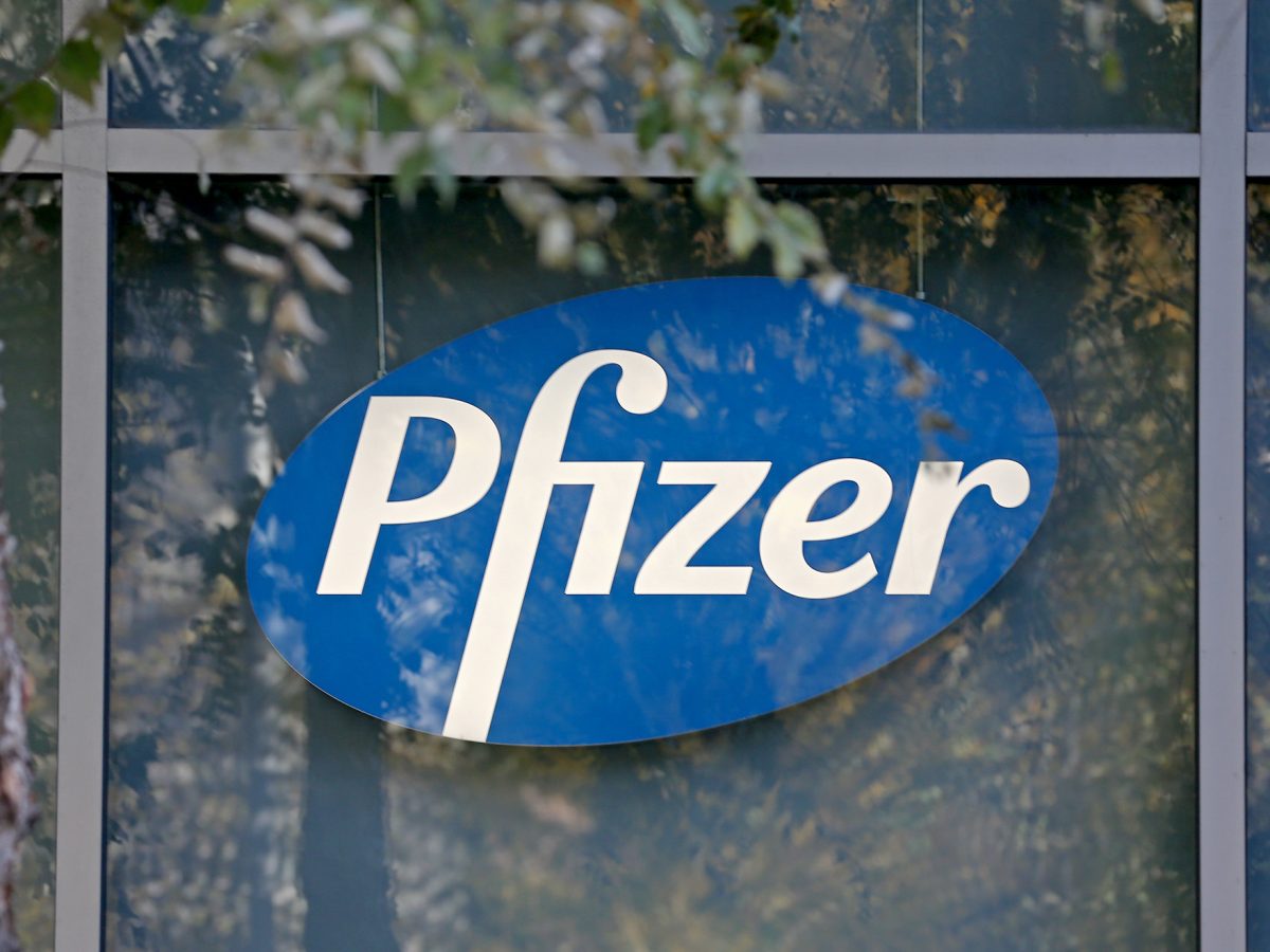 CAMBRIDGE, MA. - NOVEMBER 9:  Pfizer Inc., Pfizer"u2019s early data shows COVID-19 vaccine is more than 90% effective on November 9, 2020 in Cambridge, Massachusetts.   (Staff Photo By Matt Stone/ MediaNews Group/Boston Herald)