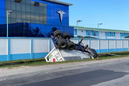 Tanker topples after delivering oxygen to hospital: An oxygen tanker yesterday toppled outside the Infectious Disease Hospital at Liliendaal, East Coast Demerara. According to Minister of Health Dr Frank Anthony, the tanker had just completed the offloading of oxygen at the health facility and was leaving when it fell from its trailer. There was no oxygen in the Massy Gas tanker at the time of the accident. 