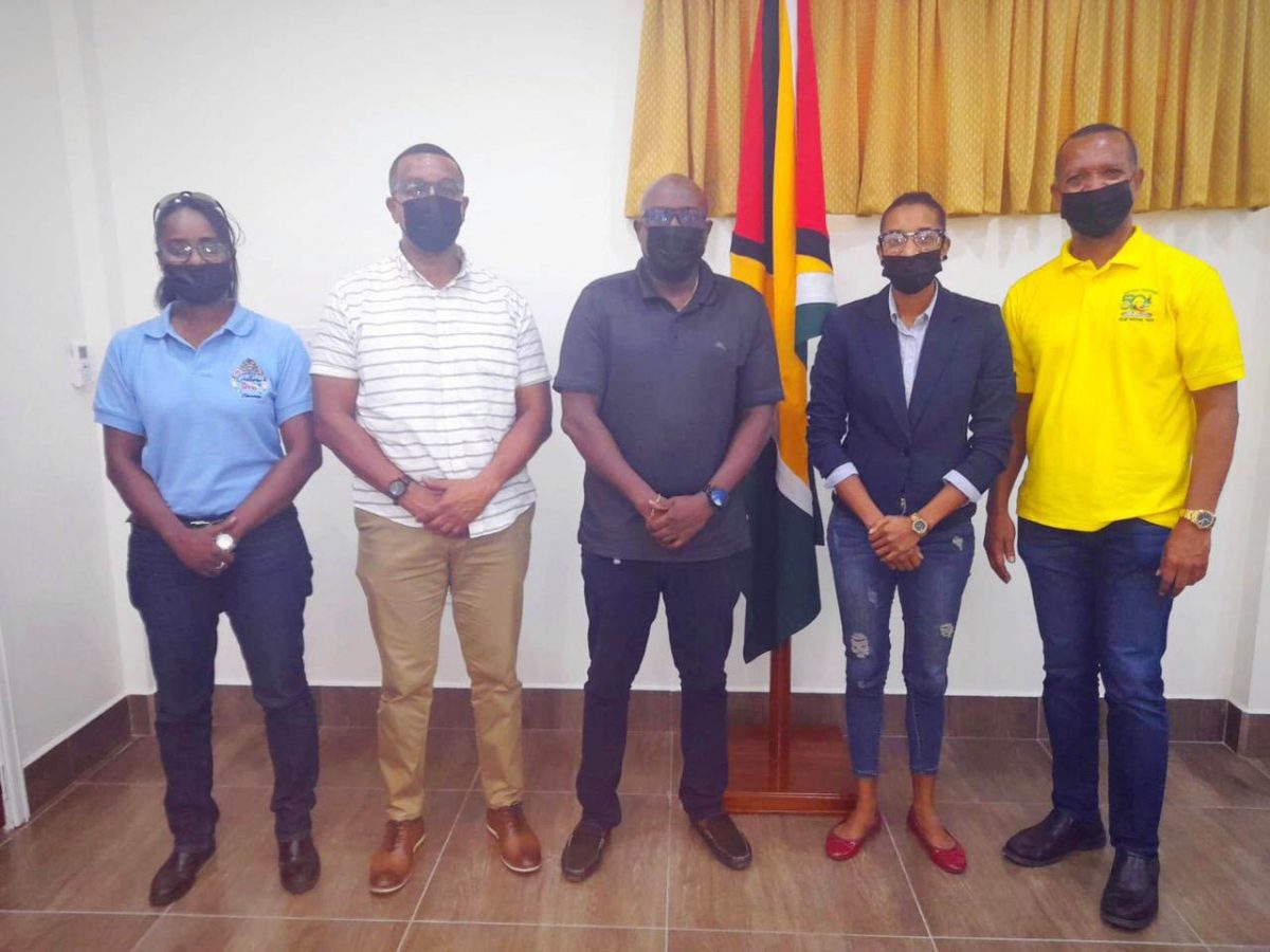 Yesterday, members of the NSC met with the Athletics Association of Guyana (AAG), the Guyana Amateur Swimming Association (GASA) and the Guyana Table Tennis Association (GTTA) in the Board Room of the Ministry of Culture, Youth and Sport. 