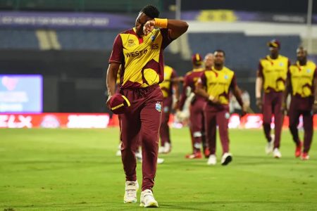 All-rounder Dwayne Bravo leaves the field following the Sri Lanka innings on Thursday.
