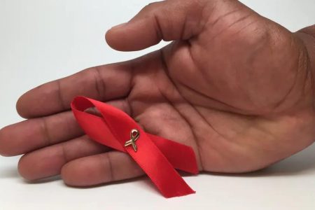 An HIV ribbon. The WHO has urged countries to step up monitoring of resistance to antiretroviral and pre-treatment drugs for HIV. Copyright: NIAID, (CC BY 2.0).