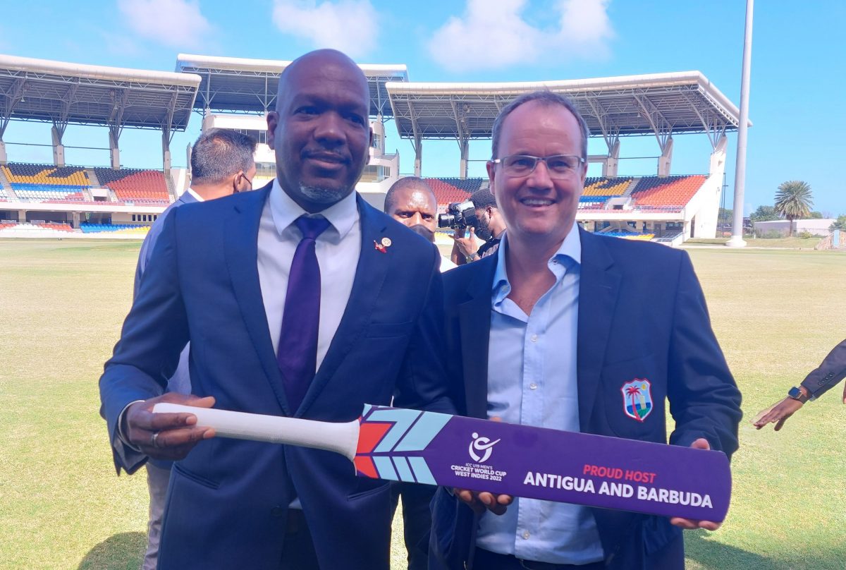 Sports Minister Daryll Matthew (left) with CWI CEO Johnny Grave. (Photo: CWI) 