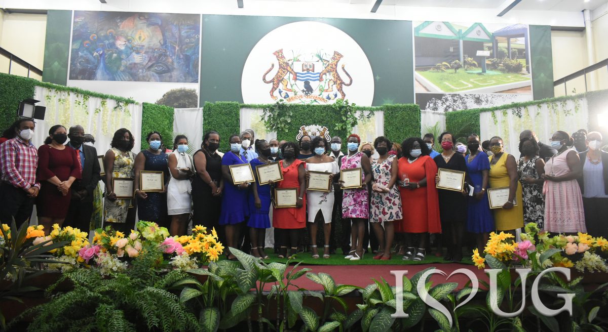 The UG awardees and university officials