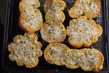 Cheesy Garlic Bread with homemade garlic butter (Photo by Cynthia Nelson)