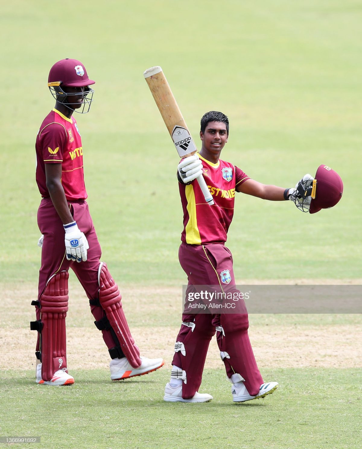 Matthew Nandu acknowledges his teammates after bringing up his century (Getty Images)