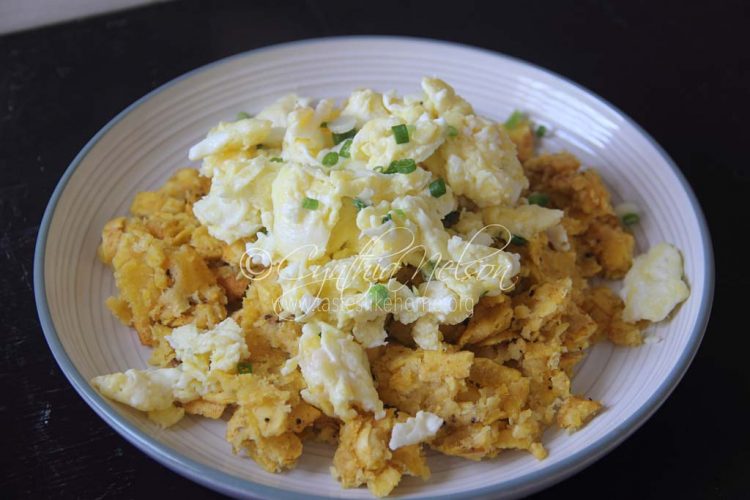  Ingredient variety cooking - Fried Green Plantains, Pounded with Eggs (Photo by Cynthia Nelson)