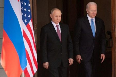 Vladimir Putin (left) and Joe Biden