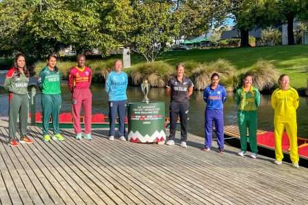 West Indies Women’s captain Stafanie Taylor, third from left, pose with other captains and the International Cricket Council’s World Cup trophy on the Avon River. (Photo courtesy Twitter)