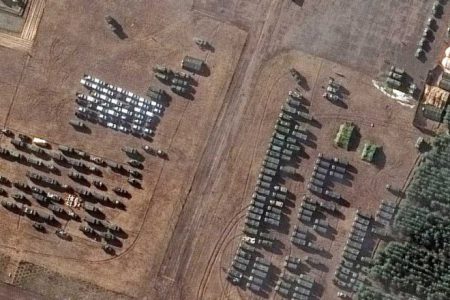 A satellite image shows a close up of assembled vehicles at V D Bolshoy Bokov airfield, near Mazyr