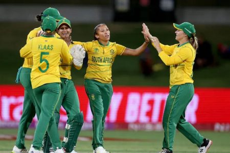 South Africa women, above, defeated Pakistan women by six runs in a thriller of the ICC Women’s World Cup competition Thursday night.