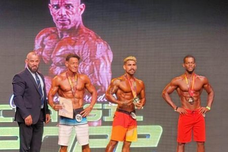 Men’s Physique standout, Yannick Grimes along with Master’s bodybuilder, Lindon Burnett each copped bronze medals at the Giovanni Classic held in Aruba this past weekend.