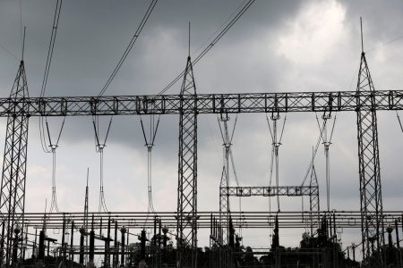 High-tension electrical power lines are seen at the Azura-Edo Independent Power Plant (IPP) on the outskirt of Benin City in Edo state, Nigeria June 13, 2018. REUTERS/Akintunde Akinleye