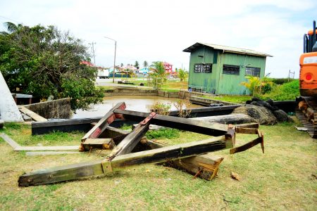 Part of the structure that broke away from the sluice 