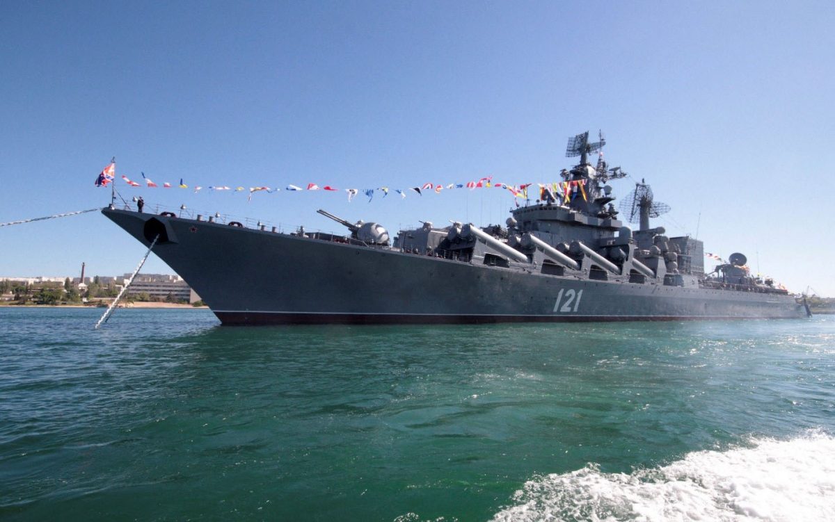 Russian missile cruiser Moskva is moored in the Ukrainian Black Sea port of Sevastopol, Ukraine May 10, 2013. REUTERS/Stringer/File Photo