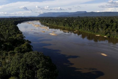 Uraricoera River is seen during Brazil’s environmental agency operation against illegal gold mining on indigenous land, at the Yanomami territory, in the heart of the Amazon rainforest, in Roraima state, Brazil April 15, 2016. REUTERS/Bruno Kelly