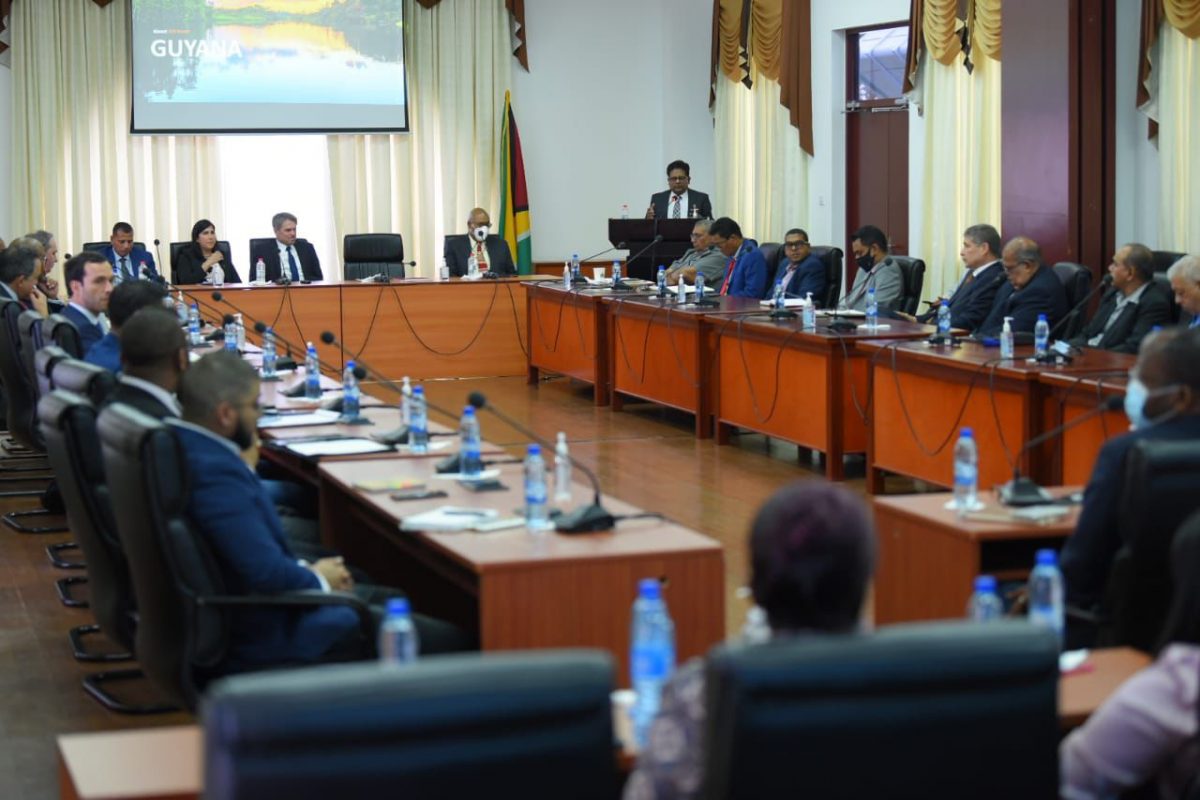 The meeting in progress (Ministry of Finance photo)