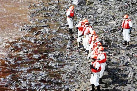 Oil spill cleanup in Peru