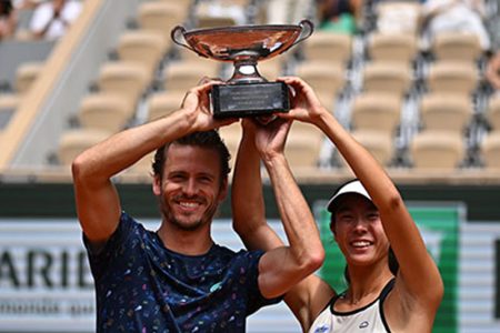 Ena Shibahara (right) and Wesley Koolhof
