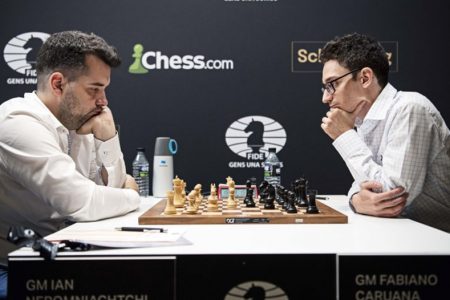 Fabiano Caruana and Ian Nepomniachtchi played to a draw in their second round encounter. (Photo courtesy Fide.com)