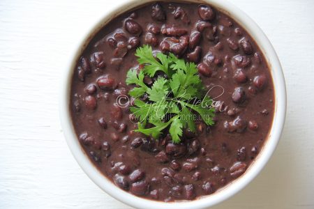 Stewed Black Beans (Photo by Cynthia Nelson)