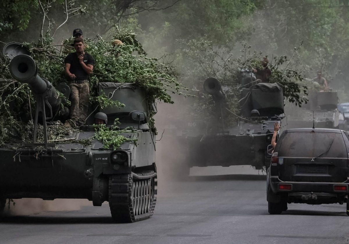 Ukrainian servicemen ride American 155 mm turreted self-propelled howitzers M109, amid Russia’s attack on Ukraine, in Donetsk region, Ukraine June 13, 2022. REUTERS/Gleb Garanich
