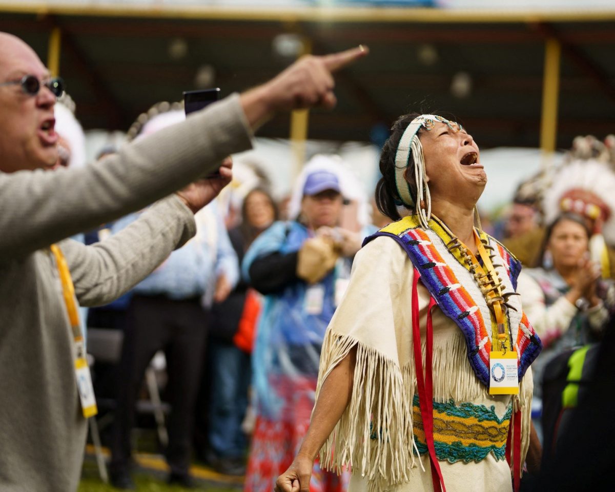 The national anthem being rendered in Cree ADAM SCOTTI/PMO | Credit: REUTERS