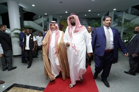 President Irfaan Ali (centre) with members of the Saudi mission. (Office of the President photo)