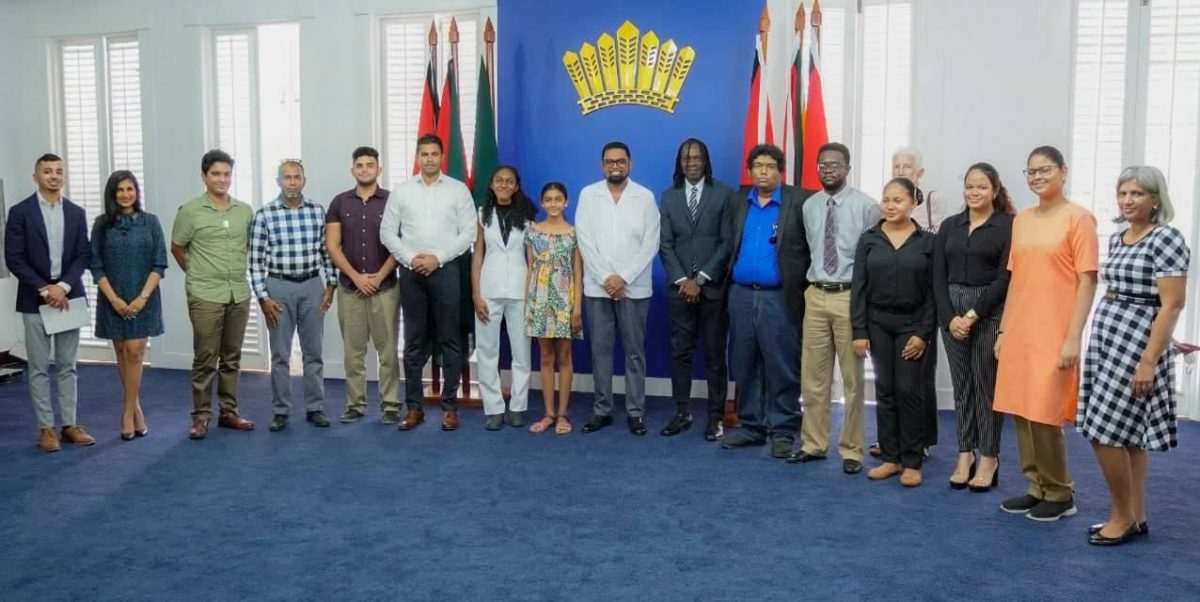 In the picture above President Ali, ninth from left and president of the GCF Frankie Farley, next to him, yesterday morning at State House along with Minister of Sport Charles Ramson Jnr., some executive members of the GCF and members of the Chess Olympiad team. (Photo Courtesy of the Guyana Chess Federation (GCF).