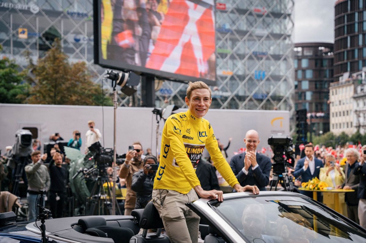 Jonas Vingegaard, who won the Tour de France 2022, arrives at City Hall Square in Copenhagen, Denmark, yesterday. Ritzau Scanpix/via REUTERS