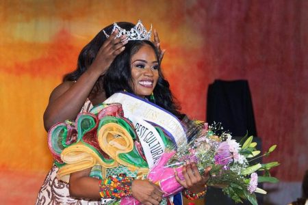 Amel Griffith being crowned Miss Jamzone