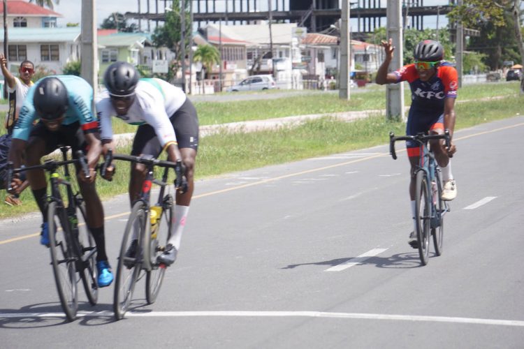 An exciting photo finish in the senior 15-lap race of the ‘Endurance Circuit’ saw Briton John (left) finish ahead of Romello Crawford by a matter of inches. (Emmerson Campbell photo)