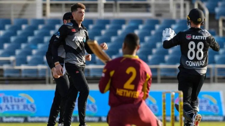 Mitchell Santer (second from left) of New Zealand celebrating the wicket of Shimron Hetmyer for 2 in the 1st T201