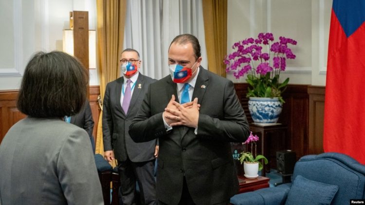 Taiwan President Tsai Ing-wen meets Guatemala's Foreign Minister Mario Bucaro at the presidential office in Taipei, Taiwan in this handout released Aug. 30, 2022. (Taiwan Presidential Office/Handout via Reuters) 