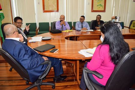 The meeting at the Ministry of Finance (Ministry of Finance photo)
