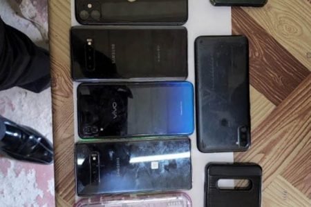 The cellphones that were found in the possession of the suspected robbers. 