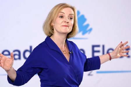 8/25/2022 - Liz Truss during a hustings event at the Holiday Inn, in Norwich North, Norfolk, as part of her campaign to be leader of the Conservative Party and the next prime minister. Picture date: Thursday August 25, 2022. (Photo by Joe Giddens/PA Images/Alamy Images/Sipa USA) *** 