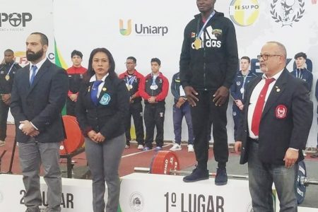  Guyana’s Franklin Brisport-Luke, who snatched a gold medal in the 66kg Masters 2 category.
Brisport-Luke, lifting in the 66kg Masters 2 category, benched 62.5kg and had a best squat of 110kg and deadlift 125kg.
