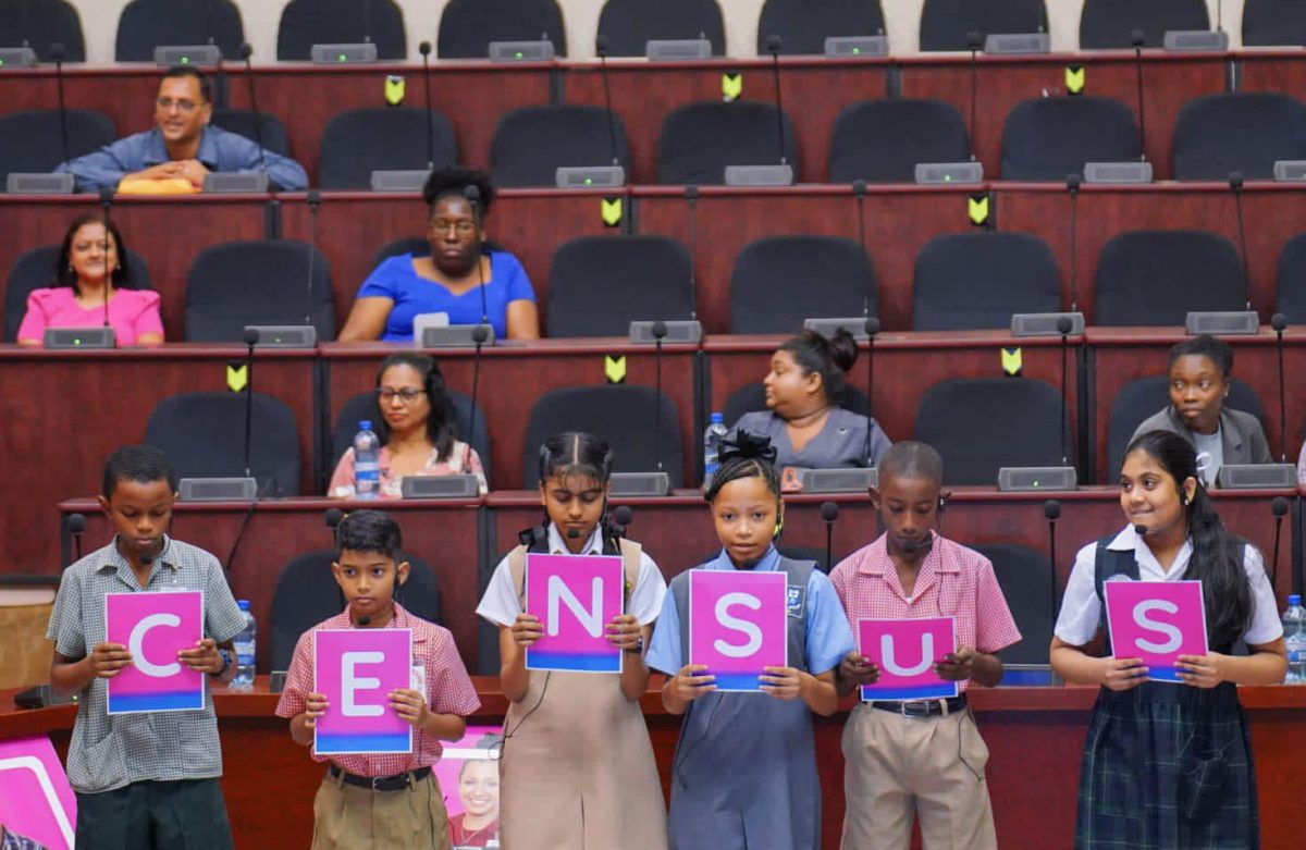 Children spelling it out (Office of the President photo)