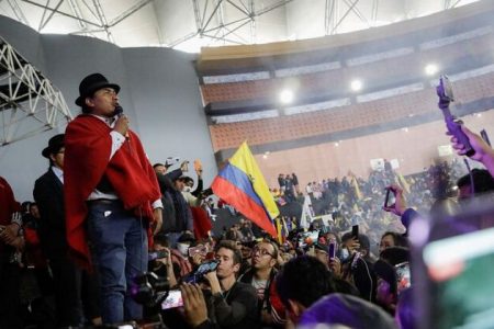 Leonidas Iza, leader of the CONAIE indigenous organization, addresses indigenous people after signing an agreement between indigenous organizations and the government, in Quito, Ecuador June 30, 2022. REUTERS/Karen Toro/File Photo