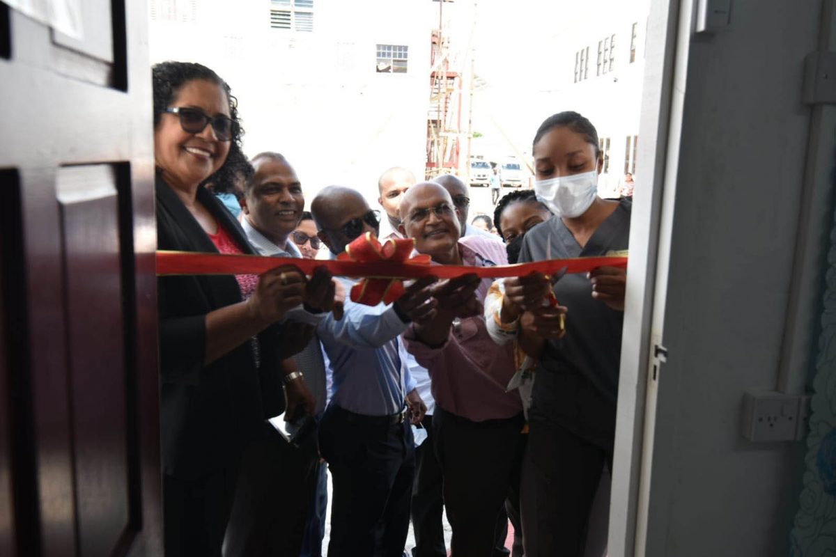 Regional Chairperson Vilma De Silva along with Minister of Health Dr Frank Anthony and other officials at the commissioning of the centre. 