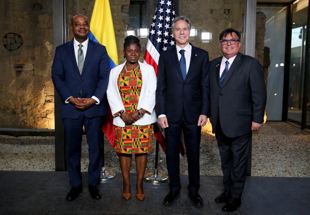Colombia’s Vice President Francia Marquez (second from left) , U.S. Secretary of State Antony Blinken (second from right), Luis Gilberto Murillo (left), Colombian Ambassador to the United States and Francisco L. Palmieri pose during their visit to Fragmentos Museum in Bogota, Colombia, October 3, 2022. REUTERS/Luisa Gonzalez/Pool