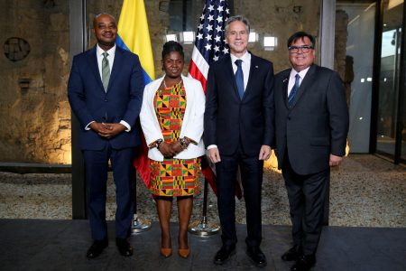 Colombia’s Vice President Francia Marquez (second from left) , U.S. Secretary of State Antony Blinken (second from right), Luis Gilberto Murillo (left), Colombian Ambassador to the United States and Francisco L. Palmieri pose during their visit to Fragmentos Museum in Bogota, Colombia, October 3, 2022. REUTERS/Luisa Gonzalez/Pool