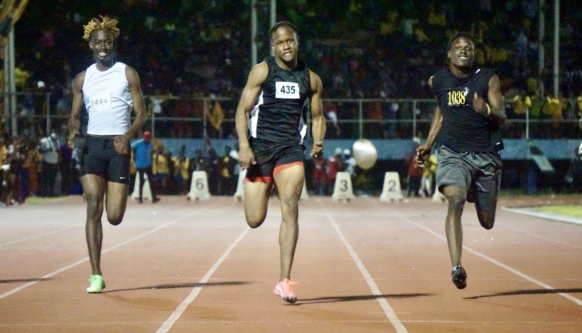 Ezekiel Newton blazed to victory in the marquee boys U-17 100m final to be crowned the fastest male at the meet last night at the National Track and Field Centre. (Emmerson Campbell photo) 