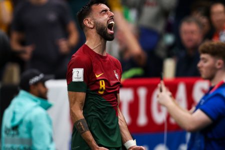 Bruno Fernandez exults after scoring against Uruguay yesterday to send Portugal through to the next round. (Photo Twitter)