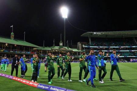 VICTORY LAP! The Pakistan cricket team on their victory lap following their semi-final defeat of New Zealand yesterday