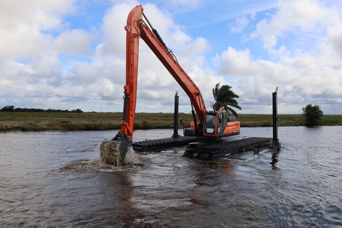 One of the amphibious excavators (Ministry of Agriculture photo) 